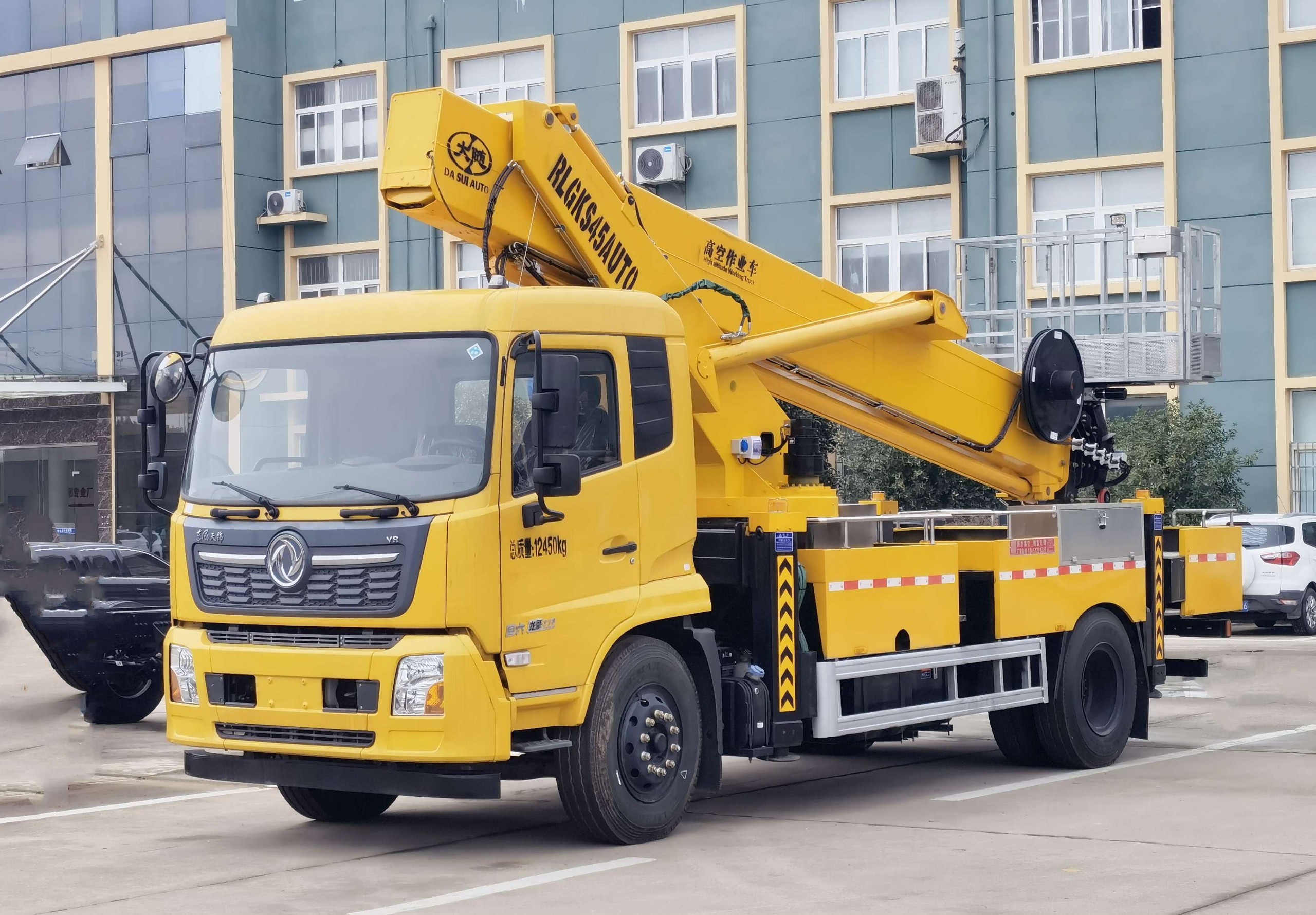 東風(fēng)天錦45米直臂式高空作業(yè)車